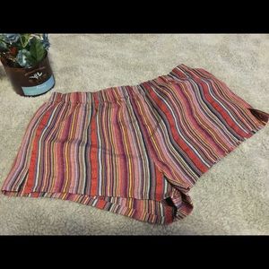 🎪 Festive F21 shorts 🎪